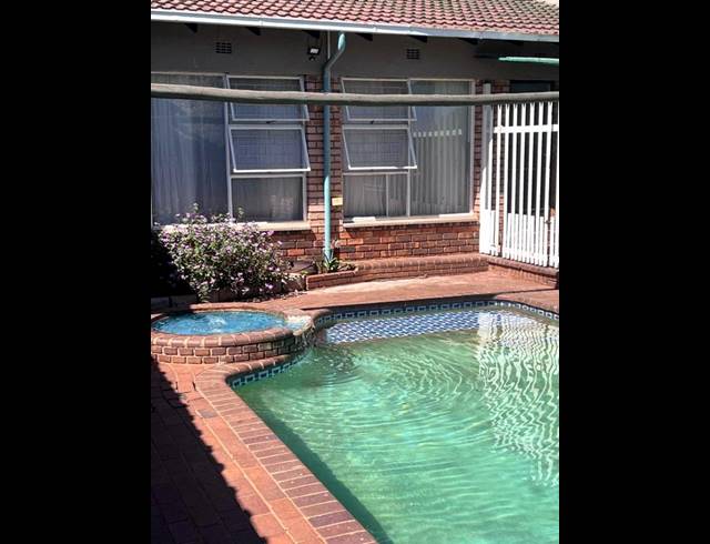 3 BEDROOM HOUSE FOR SALE IN ROODEKRANS